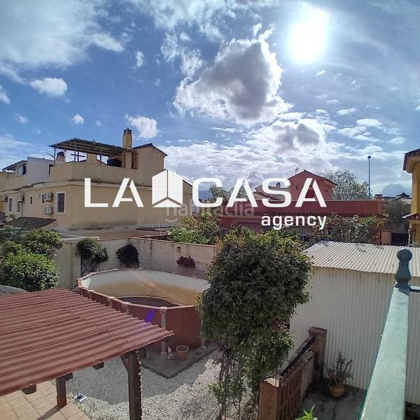 Foto 0f5982fa-0ea3-4495-8be3-1703709878c4. Casa amb aparcament a El Rinconcillo Algeciras