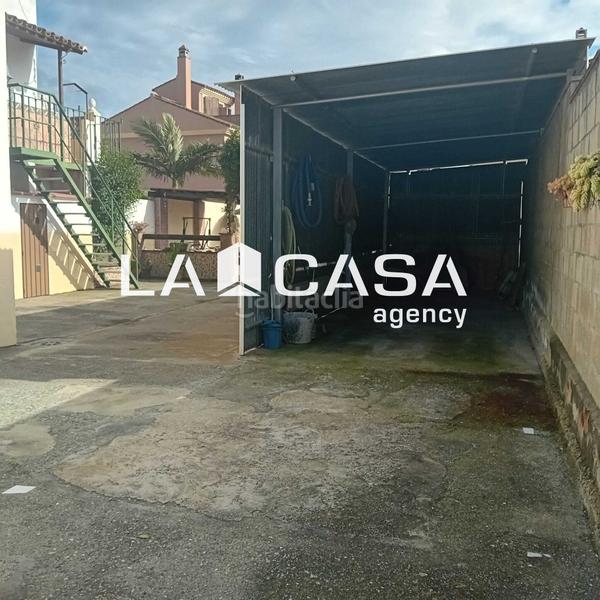 Foto 621e8ce5-904c-4b2d-bc3a-960e0d888148. Casa amb aparcament a El Rinconcillo Algeciras