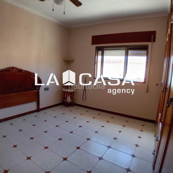 Foto bb8f7b0c-62d1-445b-9648-bd2e6e903e8b. Casa amb aparcament a El Rinconcillo Algeciras