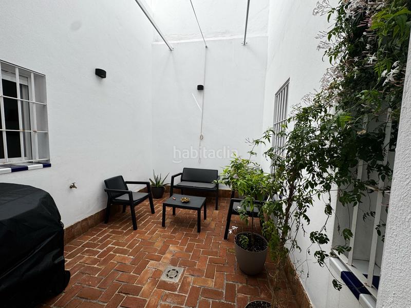 Foto 29818873-90d2-455f-8388-7be19aa79489. Planta baja en Barrio del Nervión Sevilla