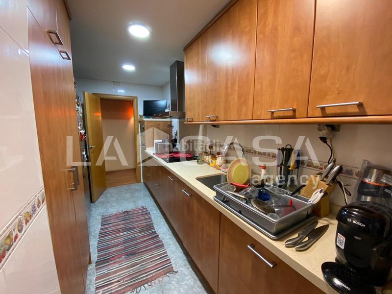 Foto 6f40c1b8-d853-41d1-8f63-1b8dd2eef26e. Piso en Centre Santa Coloma de Gramenet