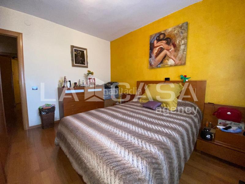 Foto 9fd01f79-c6c3-4fc1-a2c0-ca5c35803a07. Piso en Centre Santa Coloma de Gramenet