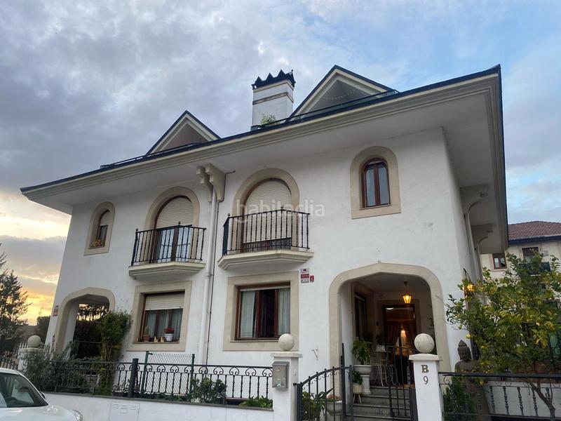 Foto 7b3f8a01-46a1-4bb5-abd5-217f179c7da4. Casa adossada amb calefacció a Galdakao