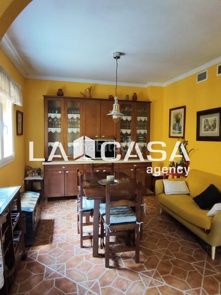 Foto 912c2886-aedf-4718-864a-958ea1a61624. Casa aparellada amb piscina a Condequinto Montequinto