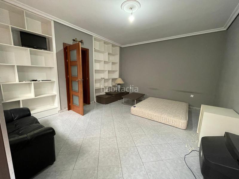 Foto 0bde7784-3289-42dd-8331-085a8a34195e. Casa con parcheggio in Centro - Doña Mercedes Dos Hermanas