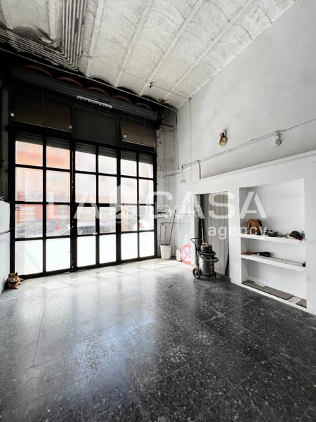 Foto 32065041-3cdc-46e7-81a0-472770bf1585. Local comercial en Llefià Badalona