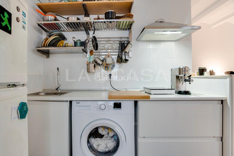 Foto 0d7db385-5561-48ca-ab2c-6fa32692ddf9. Piso en Raval Barcelona