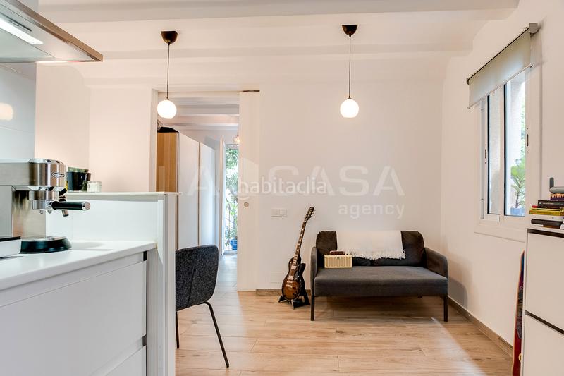Foto 3ea5568b-2c2f-4b2b-93d0-11129d4cee7b. Piso en Raval Barcelona