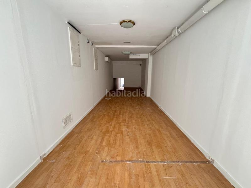 Foto 00177252-5c9f-45b7-a0c0-bc3ac0ab5cc8. Local comercial a Sants Barcelona