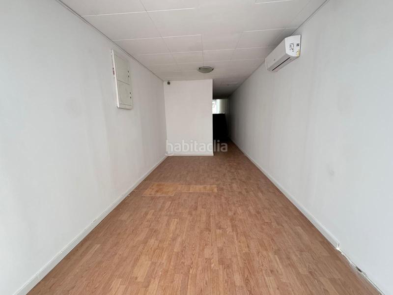 Foto 354efe74-ac72-43b5-b77d-dfd7429f54a3. Local comercial a Sants Barcelona