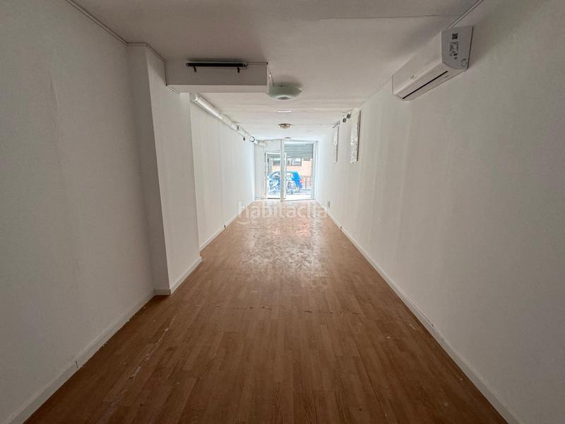Foto b122f422-6ee6-4b31-bea2-4969cf6f2249. Local comercial a Sants Barcelona