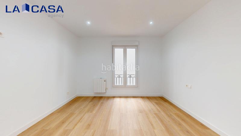 Foto e5d01e57-cc00-42c3-9880-4adf5e8baf82. Piso en Solokoetxe Bilbao