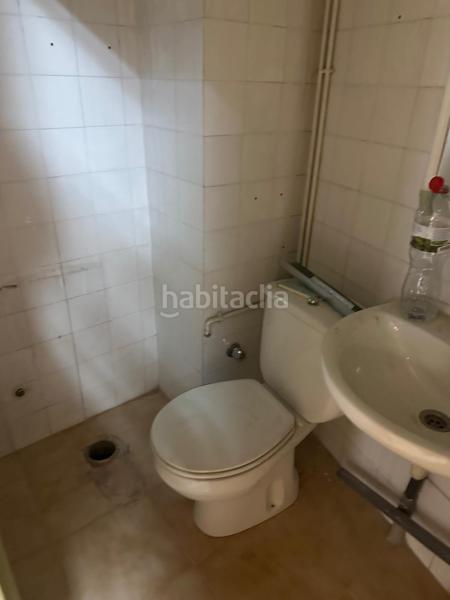 Foto c112ad87-6915-453f-9dc6-f423a9370a24. Local comercial a La Teixonera Barcelona