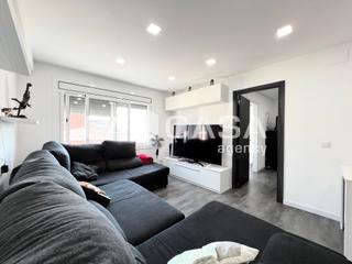Etagenwohnung in Llefià