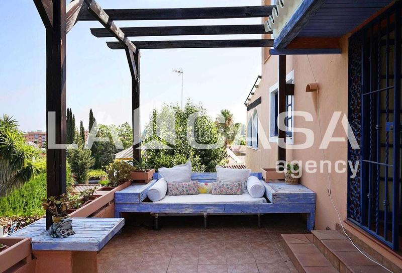Foto feeff7c8-05e0-4a79-9832-126122ed88c5. Chalet en cerros de Montequinto Montequinto