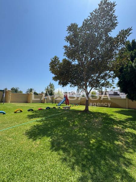 Foto db848256-a72e-4218-afc9-55a16bad05a5. Ground floor with pool in San García Algeciras