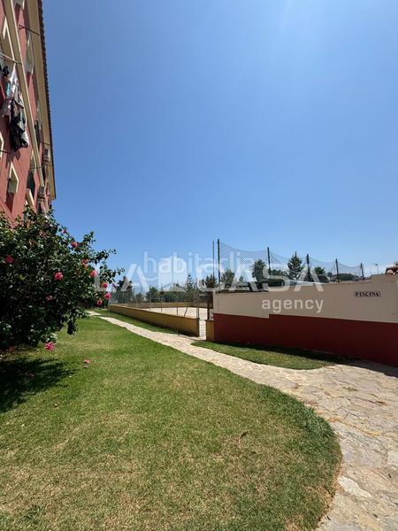 Foto 2af55931-180c-4780-92a6-357004e53b2f. Planta baixa amb piscina a San García Algeciras