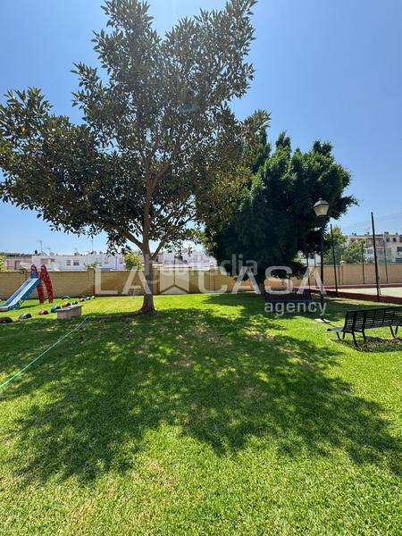 Foto c0d89801-71b4-484a-ab50-93bd75da12a1. Planta baixa amb piscina a San García Algeciras