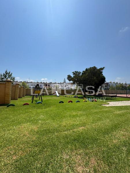 Foto df0ed0ab-2c0e-49d5-bca7-bcb533016cd9. Planta baixa amb piscina a San García Algeciras