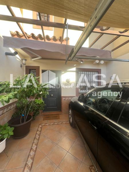 Foto 77f5bfdb-b993-4eb4-92df-ff40d98c0831. Casa a schiera con parcheggio in Arco Norte - Avda España Dos Hermanas