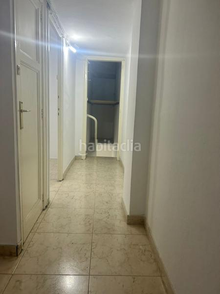 Foto ac78b08d-f46f-4bc0-ae84-c91f5c363ee6. Piano terra in Vila de Gràcia Barcelona