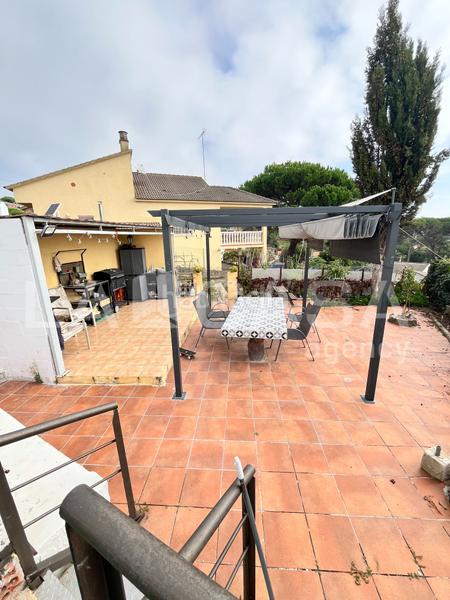 Foto c57ba2ac-a59a-4341-b98a-63f0a754a5ed. Casa con riscaldamento parcheggio piscina in Residencial Park Maçanet de la Selva