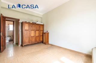 Etagenwohnung in Acacias