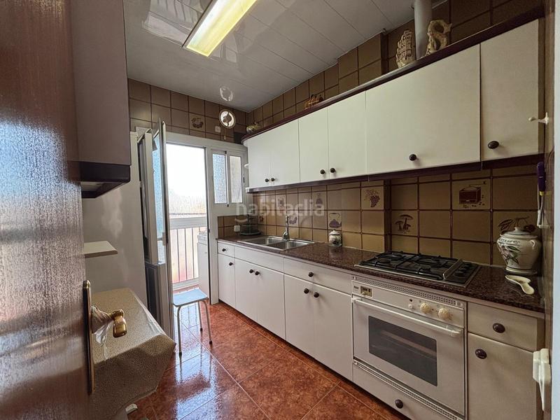 Foto f0ba33de-a66e-427d-b55b-558080fe5dd7. Flat with heating in Sants-Badal Barcelona