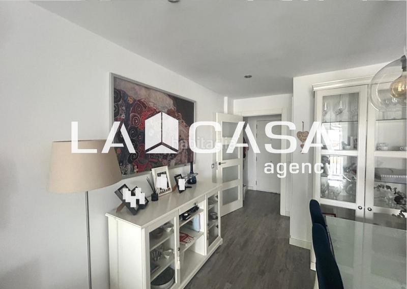 Foto bd2966fe-852b-4e32-88bd-f5efc001917b. Piso en San Carlos - San José Sevilla