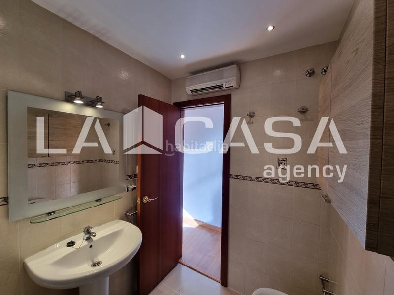 Foto 34f03048-2b6a-4950-8e2b-7e5845385276. Appartamento con parcheggio in Arco Norte - Avda España Dos Hermanas