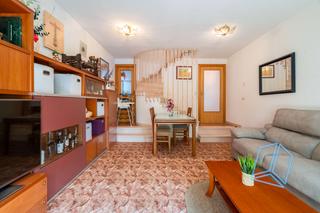 Casa adossada a Roda de Barà