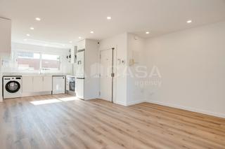 Penthouse in La Verneda - La Pau