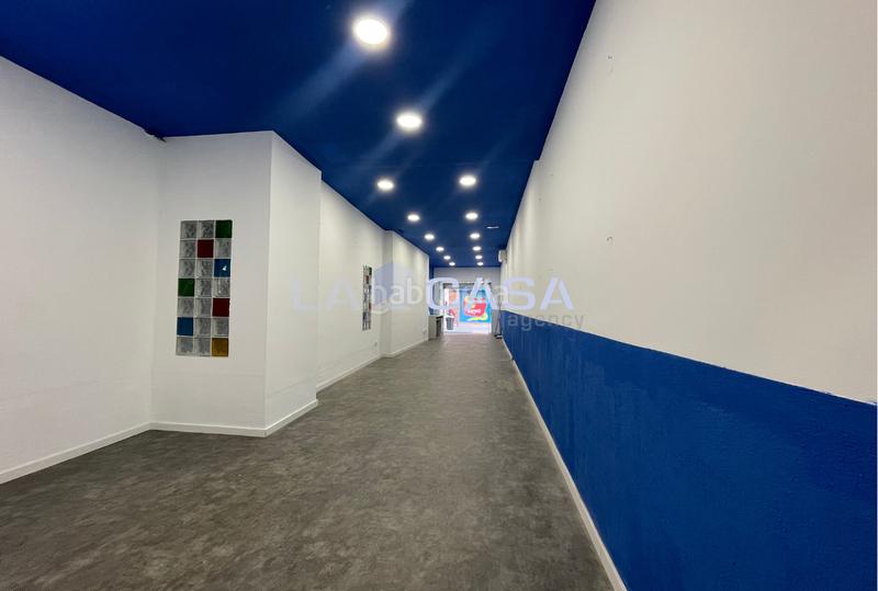 Foto 0c21a754-de41-4e15-9d3f-a1295ded1976. Office space in La Salut Badalona