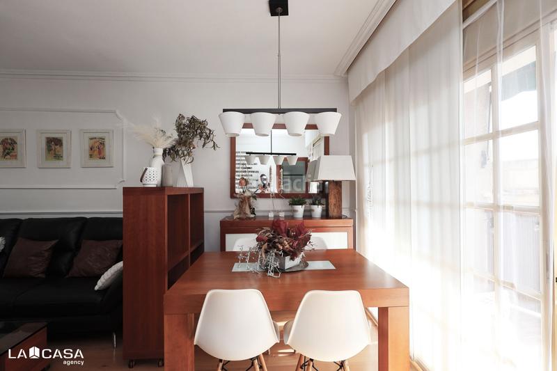 Foto e4023421-de77-4131-b7fc-7b20b4891602. Etagenwohnung mit heizung parking in La Plana Esplugues de Llobregat