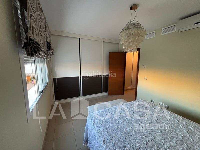 Foto 9a0c1b0d-407d-487c-993e-4ae2b9af7086. Duplex avec parking piscine dans Centro Alcalá de Guadaira