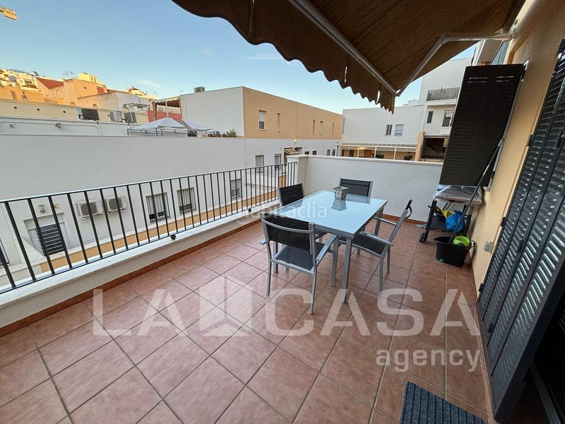 Foto 5d757a20-3bfb-428f-abde-4006343ef443. Duplex with parking pool in Centro Alcalá de Guadaira