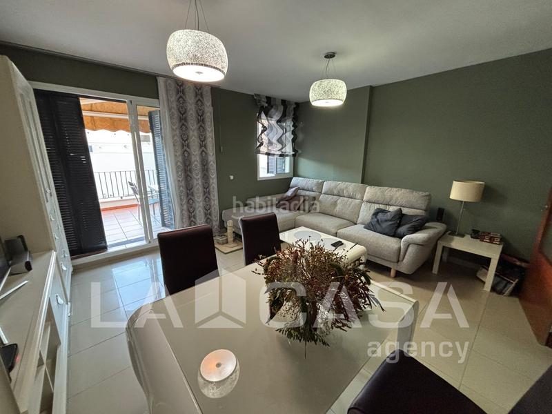 Foto a2688ca2-2f86-4722-8c34-b124583ae06a. Duplex with parking pool in Centro Alcalá de Guadaira