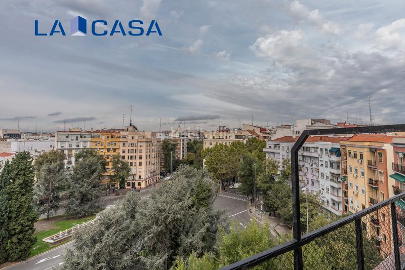 Foto 4a81bd13-7cf1-4c3c-a221-148a4c10a955. Àtic amb calefacció a Delicias Madrid