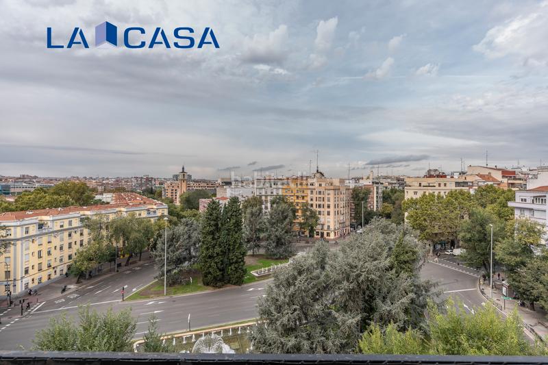 Foto c64f9745-80a2-439d-aa60-ad01343548ee. Àtic amb calefacció a Delicias Madrid