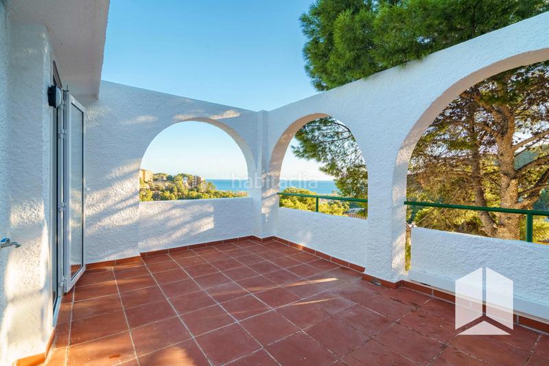 Foto aa490fec-db9e-4118-bdcf-2cb2e6f3690a. Semi detached house with parking in El Poal Castelldefels