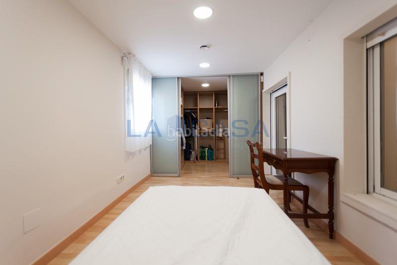 Foto e3a1b2de-8931-4ded-8843-6955adf7c200. Àtic a Sagrada Família Barcelona