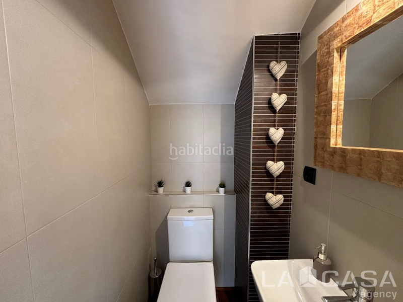 Foto eb7659c5-d3f2-42c8-b3ac-71dc45f05037. Casa pareada en Condequinto Montequinto