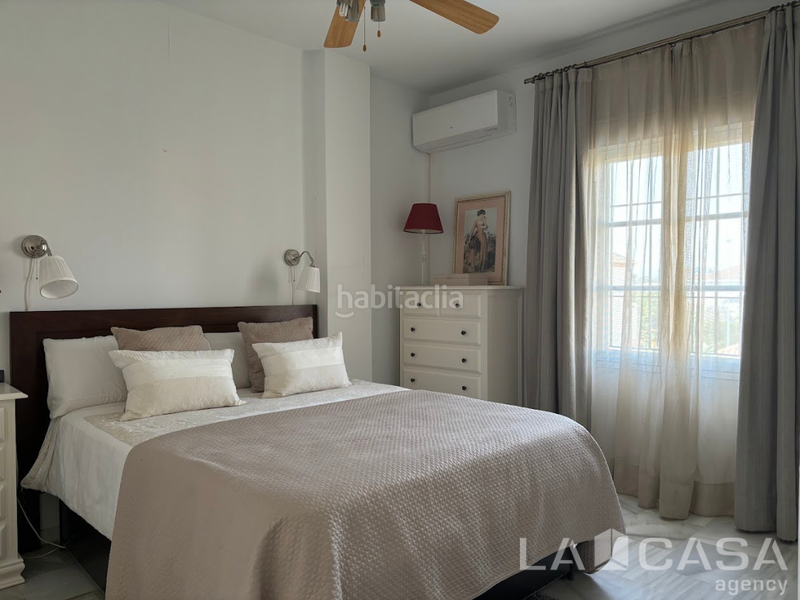 Foto 2e4364d1-5f5b-437b-91ed-d109745d7100. Towny house with parking in Condequinto Montequinto