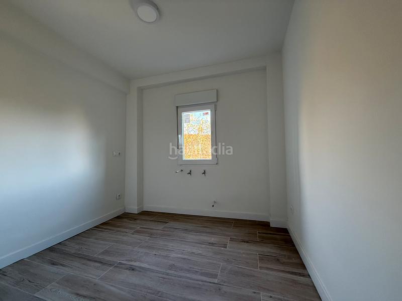 Foto 1743a4d6-2d6f-4f5f-9658-308761486ece. Flat with heating in San Isidro Madrid