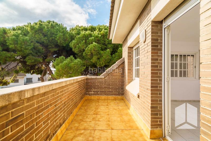 Foto dc5f18cb-61b6-4bd9-b91a-549921faf54a. Reihenhaus mit heizung parking pool in La Pineda Castelldefels