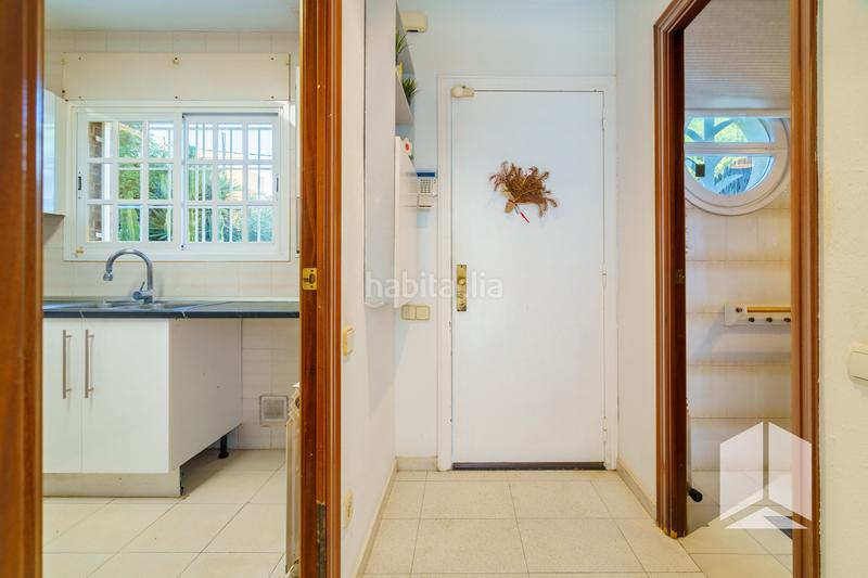 Foto b2c01f7e-7509-466f-a74f-54a5f2e9fcf7. Semi detached house with heating parking pool in La Pineda Castelldefels