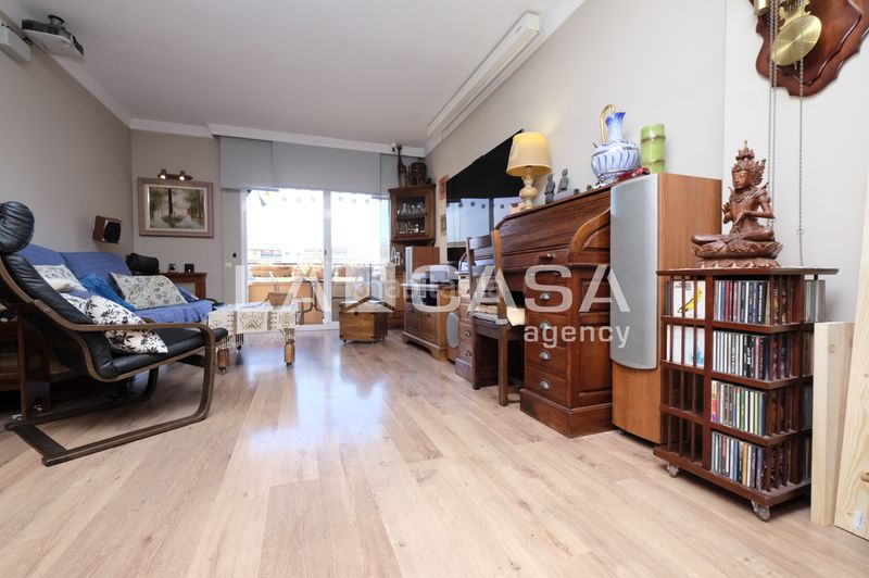 Foto e4f128f2-8009-45cc-8039-43bdfb3cb692. Pis a Porta Barcelona