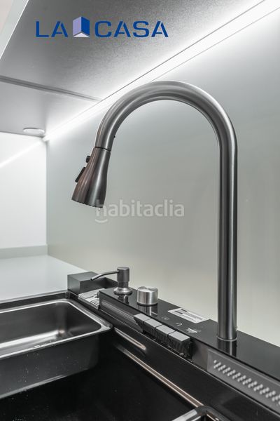 Foto 1615ace8-24d0-4689-8f9e-3afcd94f79e9. Piso en Palos de Moguer Madrid