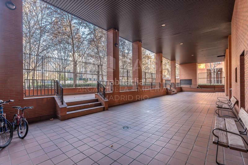 Foto d8e28f81-7425-43f8-b492-2463e5d11bb8. Pis amb calefacció aparcament a Legazpi Madrid