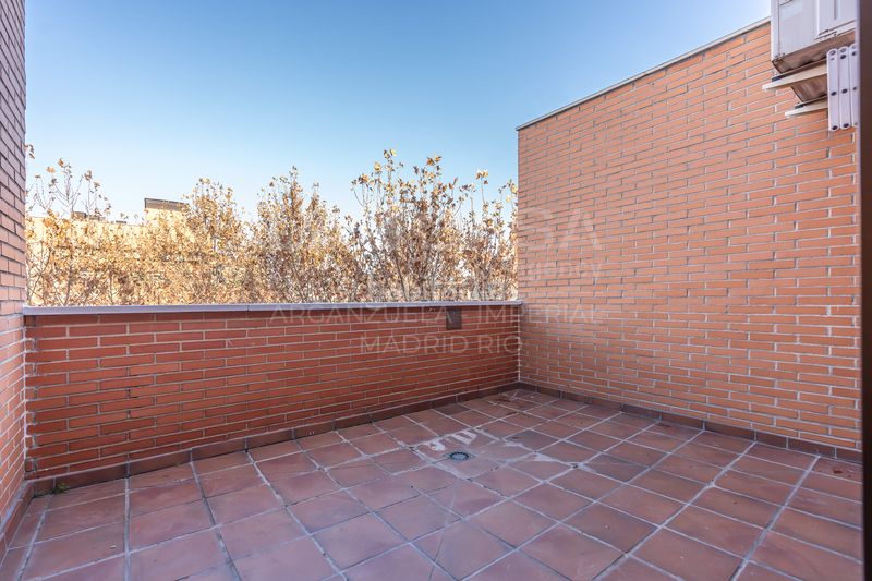 Foto e285b2a9-f947-4491-b8d6-0f177200b8df. Pis amb calefacció aparcament a Legazpi Madrid